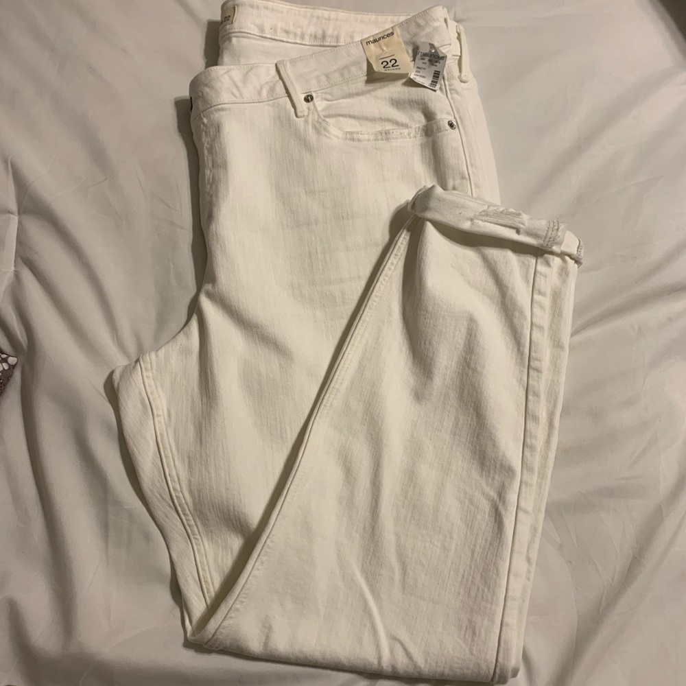 NWT Maurices White Skinny Jeans